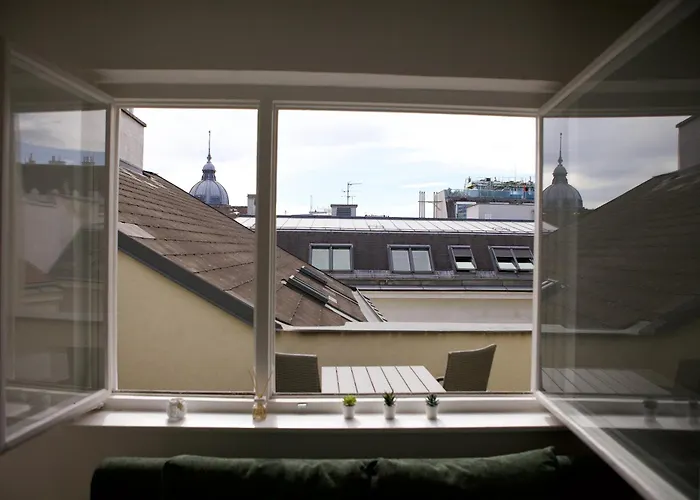 شقة Rooftop With Balcony & Ac
