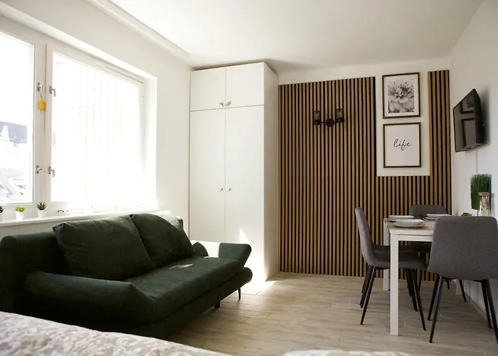 شقة Rooftop With Balcony & Ac *